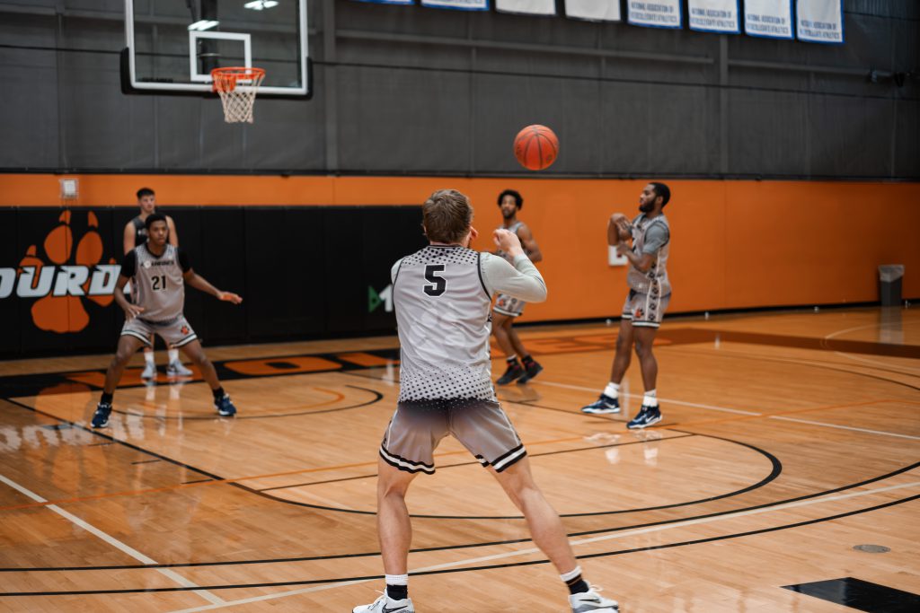 DSCF8507-Enhanced-NR Men's basketball practice
